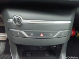  Peugeot  308 Peugeot  SW 1.5 BlueHDi 130 S&S EAT8 Roadtrip 5d #34