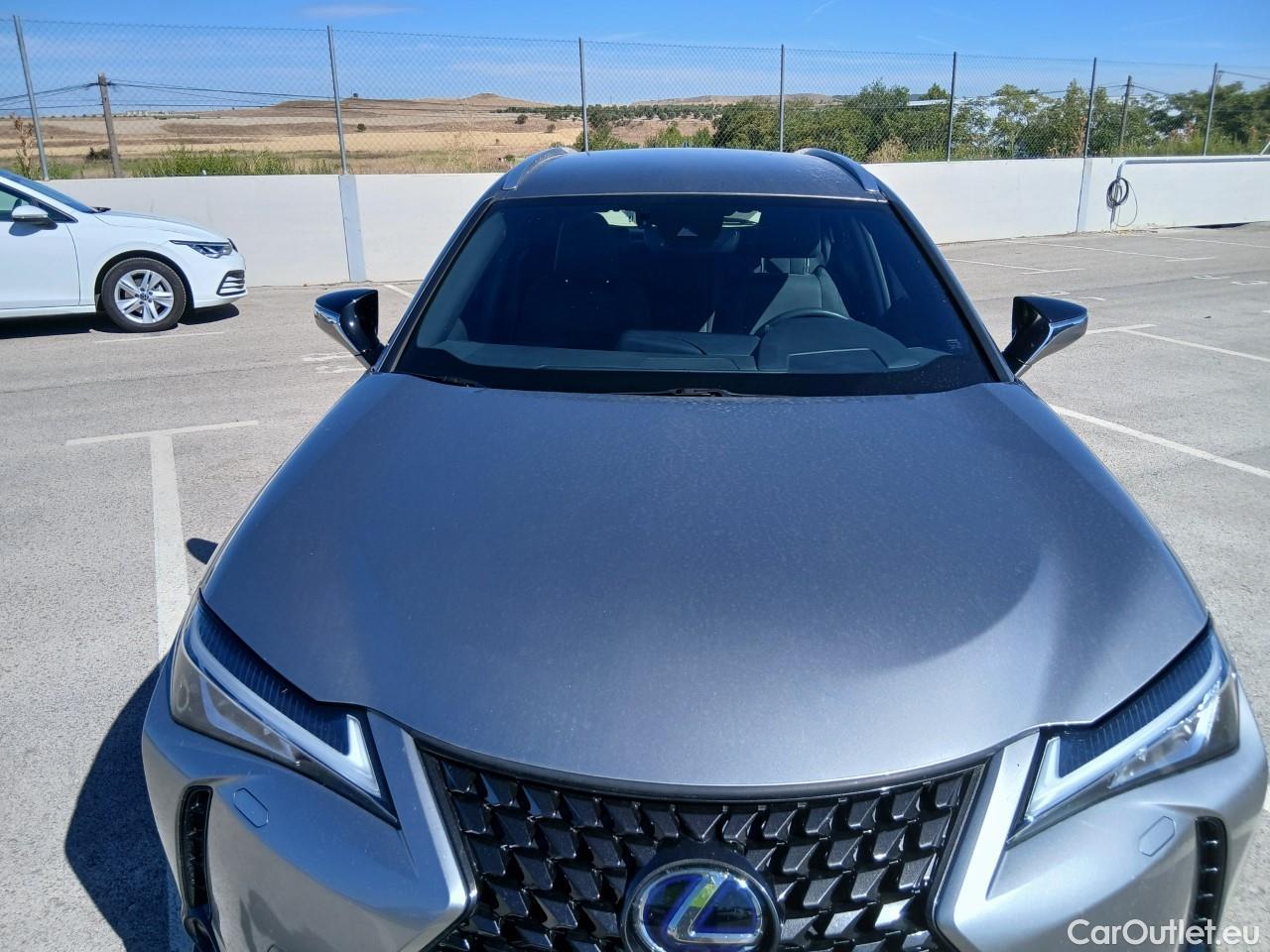  Lexus  UX LEXUS  / 2018 / 5P / todoterreno 2.0 250h Business (AC2) #42