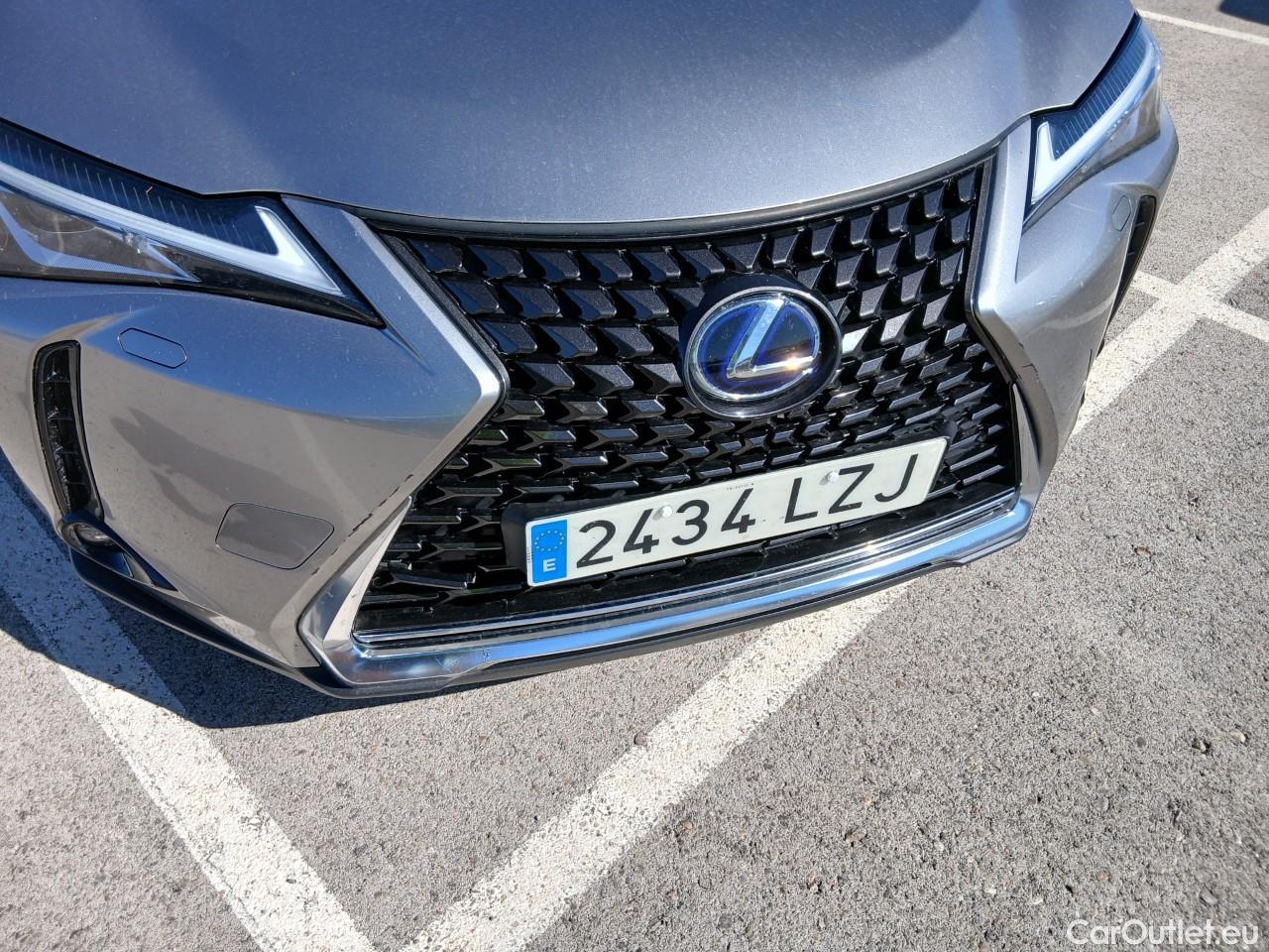  Lexus  UX LEXUS  / 2018 / 5P / todoterreno 2.0 250h Business (AC2) #23