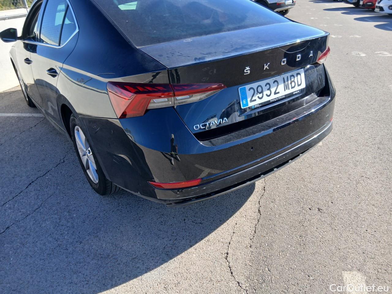  Skoda  Octavia  Berlina Ambition 2.0 TDI 115CV AT7 E6d #19