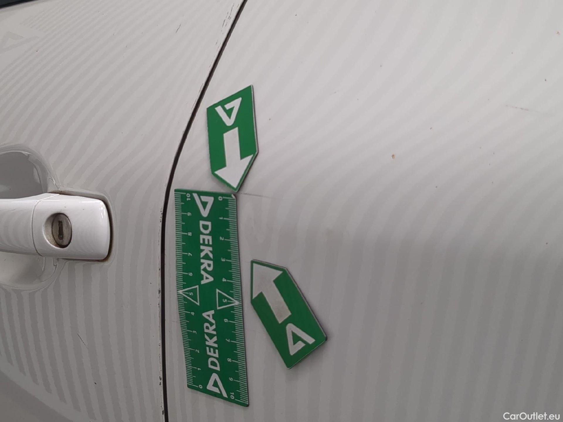  Peugeot  208  Affaire Premium Pack 1.2 80CV BVM5 E6dT #33