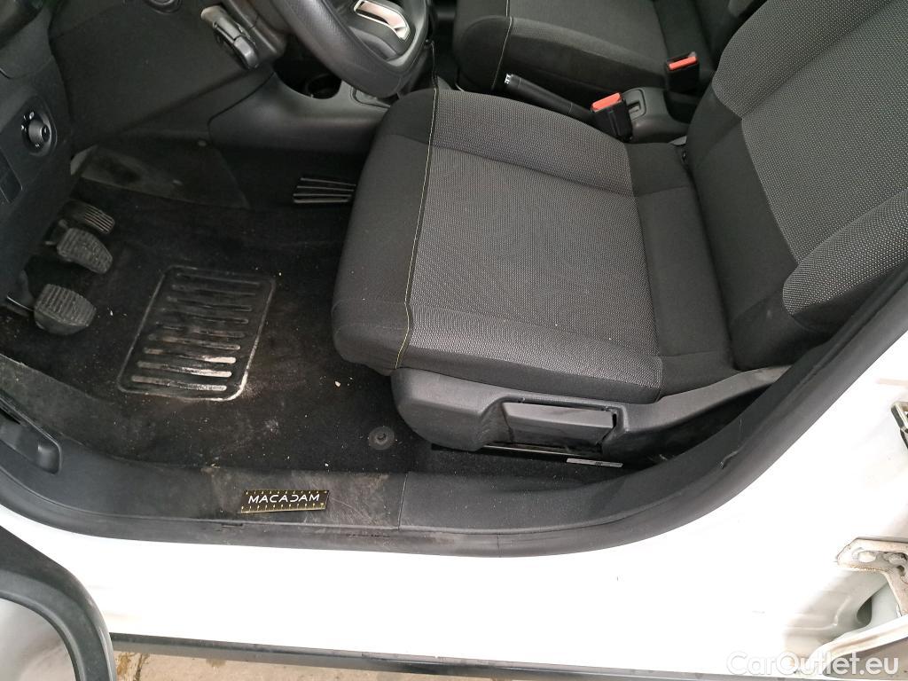  Citroen  C3  Société Feel 1.5 BlueHDI 100CV BVM5 E6dT #9