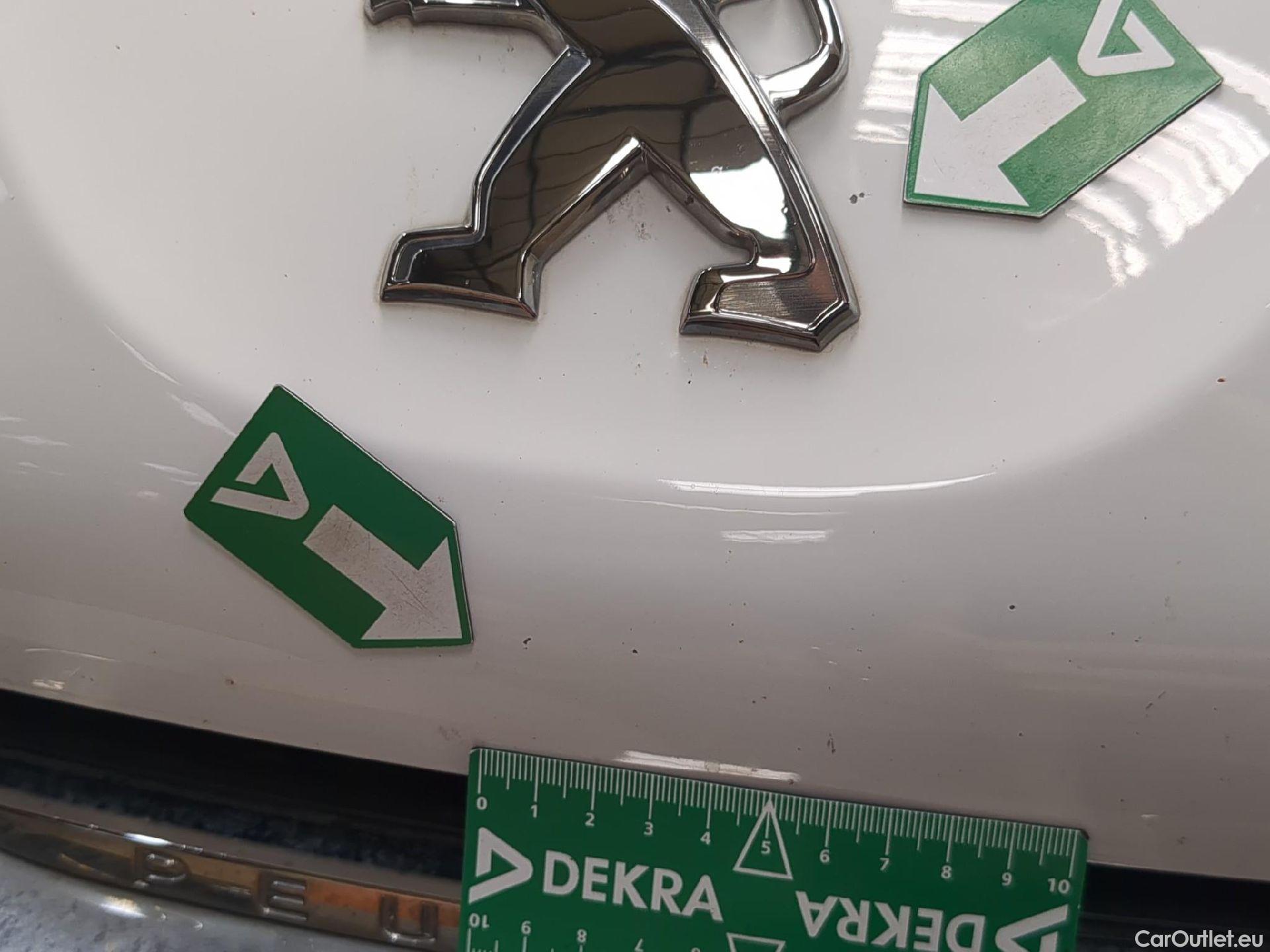  Peugeot  208  Affaire Premium Pack 1.2 80CV BVM5 E6dT #17