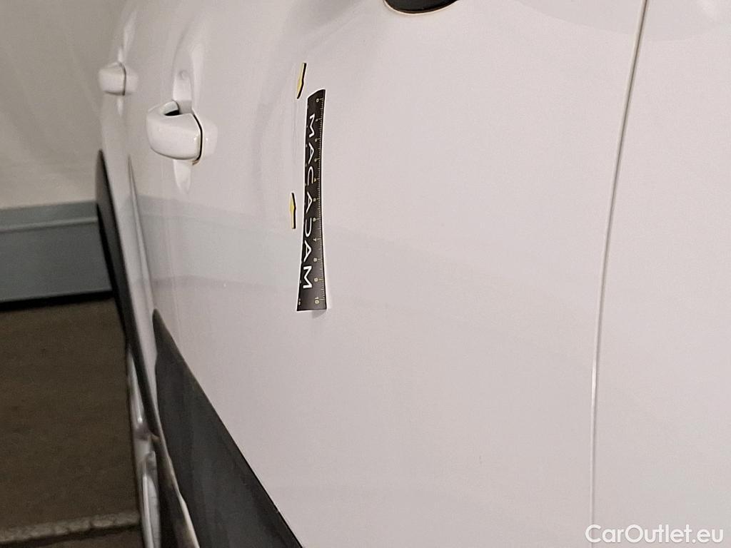  Citroen  C3  Société Feel Nav 1.2 PureTech 80CV BVM5 E6 #4