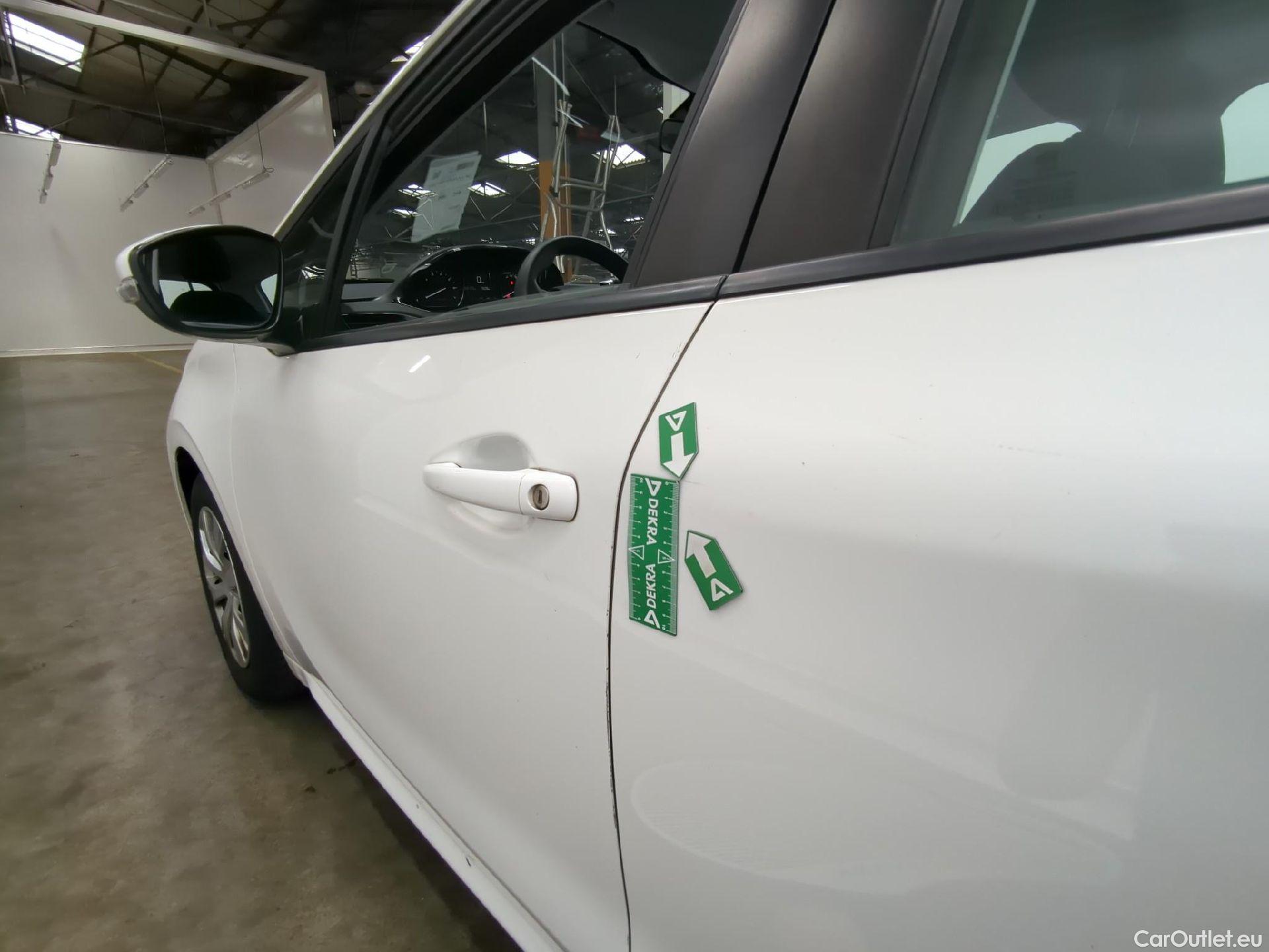  Peugeot  208  Affaire Premium Pack 1.2 80CV BVM5 E6dT #34
