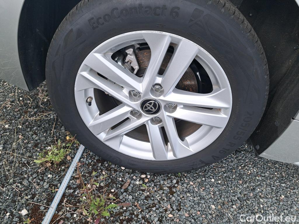  Toyota  Corolla TOYOTA  / 2018 / 5P / Berline Hybride 122h Dynamic Business #25