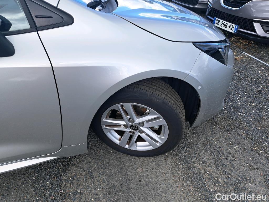  Toyota  Corolla TOYOTA  / 2018 / 5P / Berline Hybride 122h Dynamic Business #27