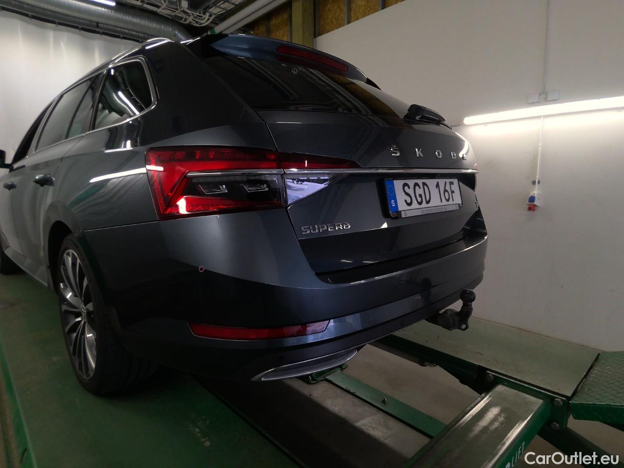  Skoda  Superb Sup.Co.TSI PHEV 218 L&K Aut #10