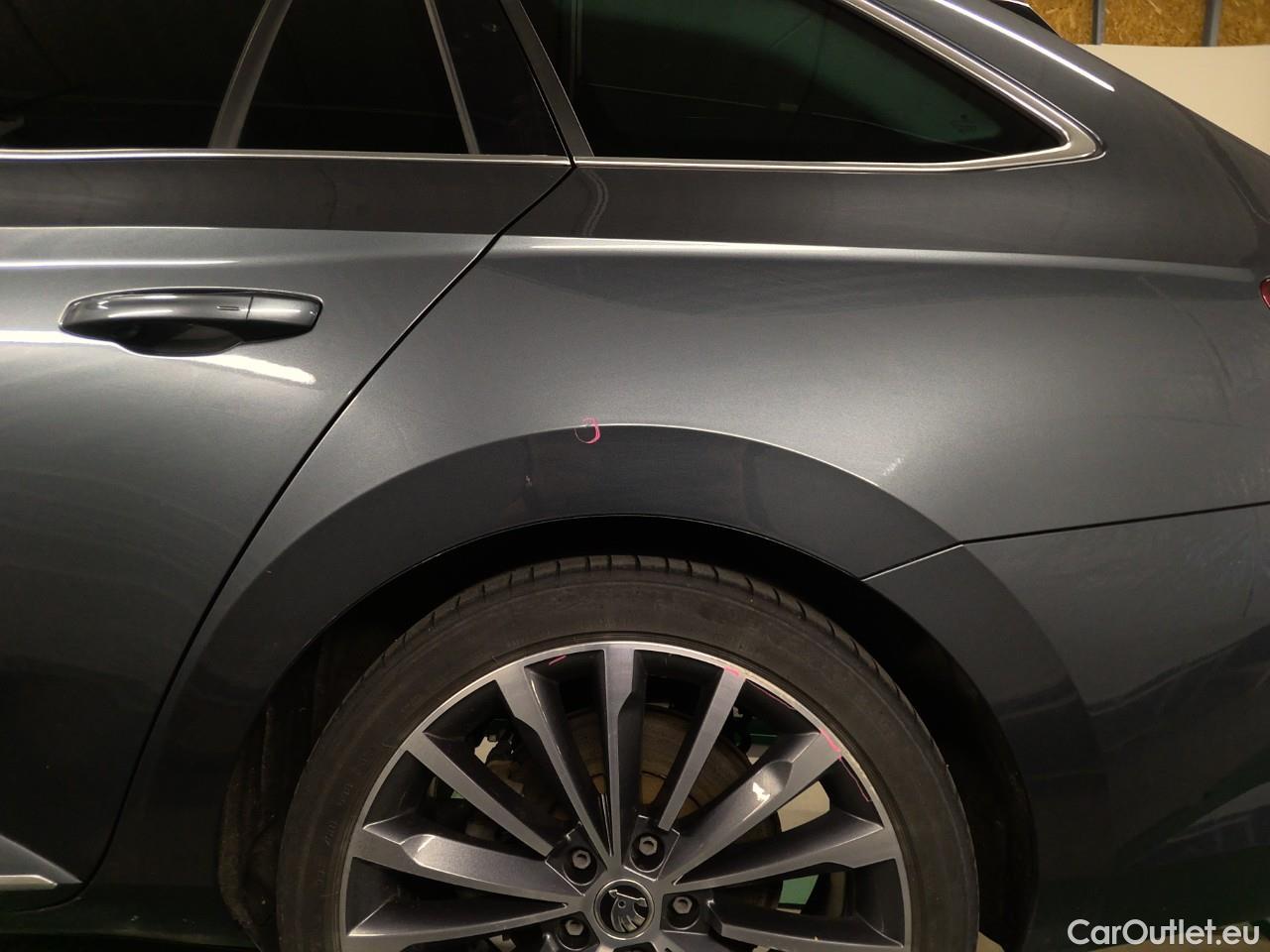  Skoda  Superb Sup.Co.TSI PHEV 218 L&K Aut #8