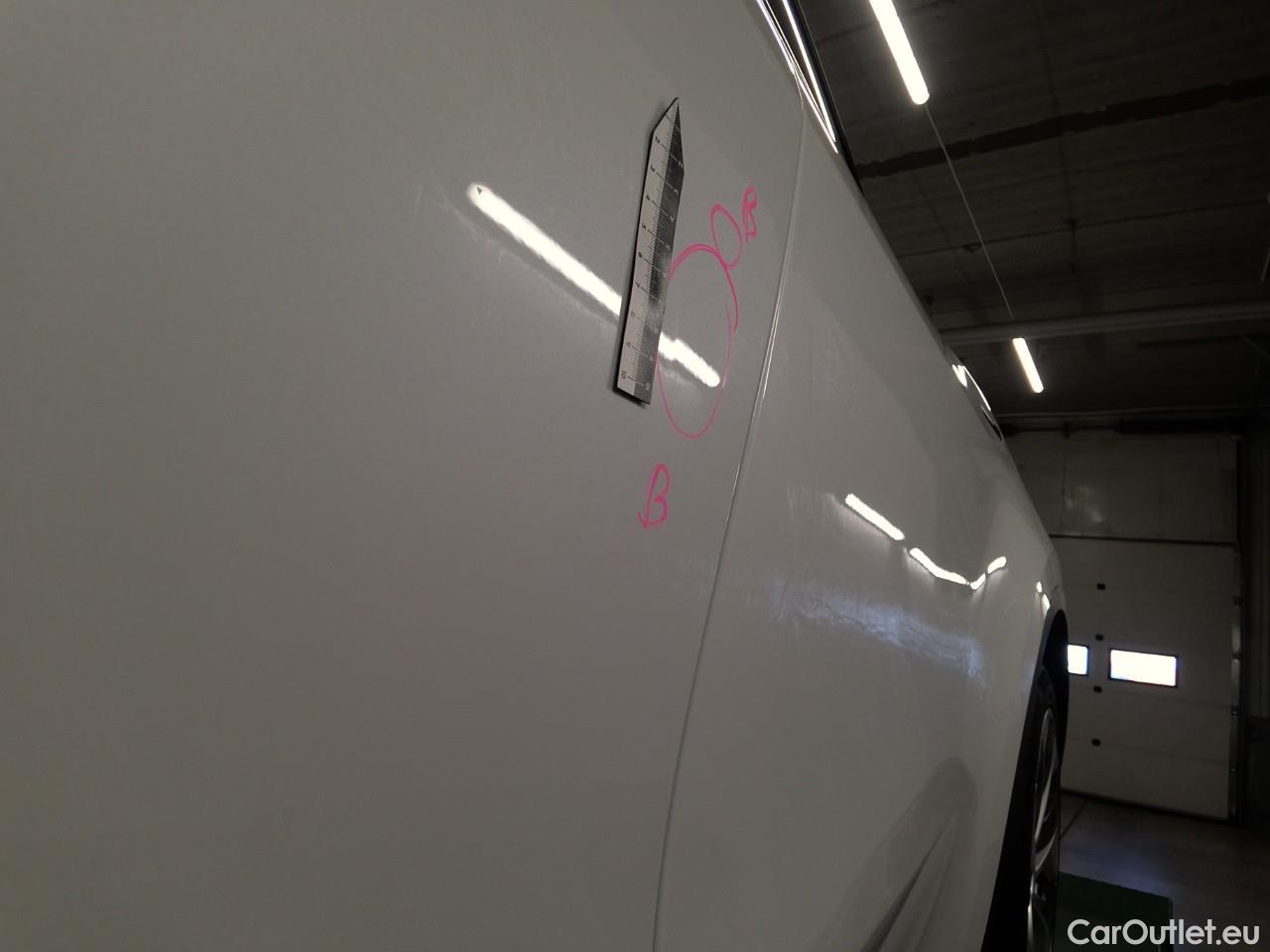  Tesla  Model Y  75kWh Long-Range AWD #37