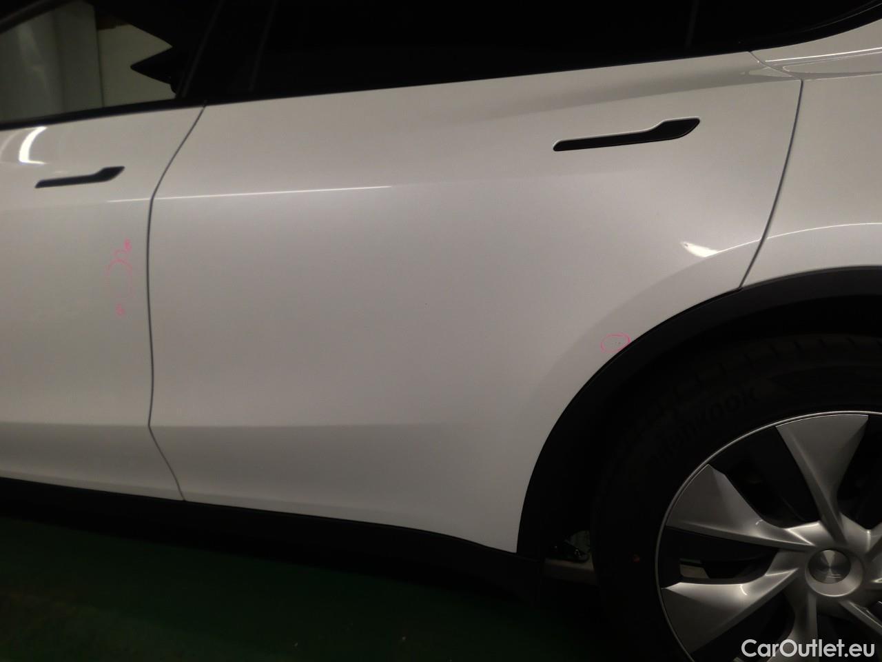  Tesla  Model Y  75kWh Long-Range AWD #32