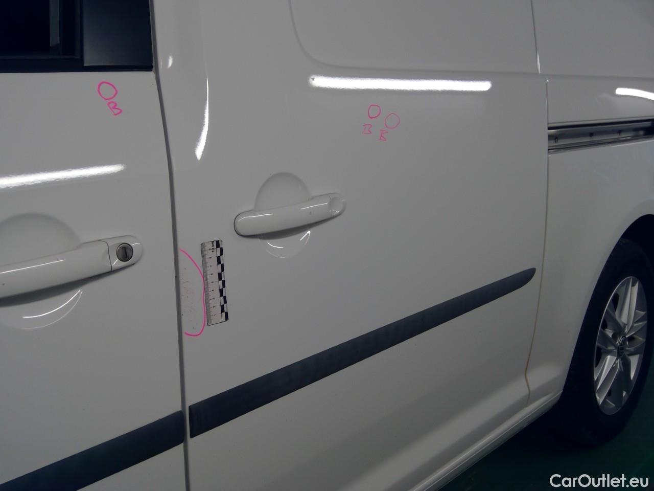  Volkswagen  Caddy  TDI 75 Maxi Aut #9