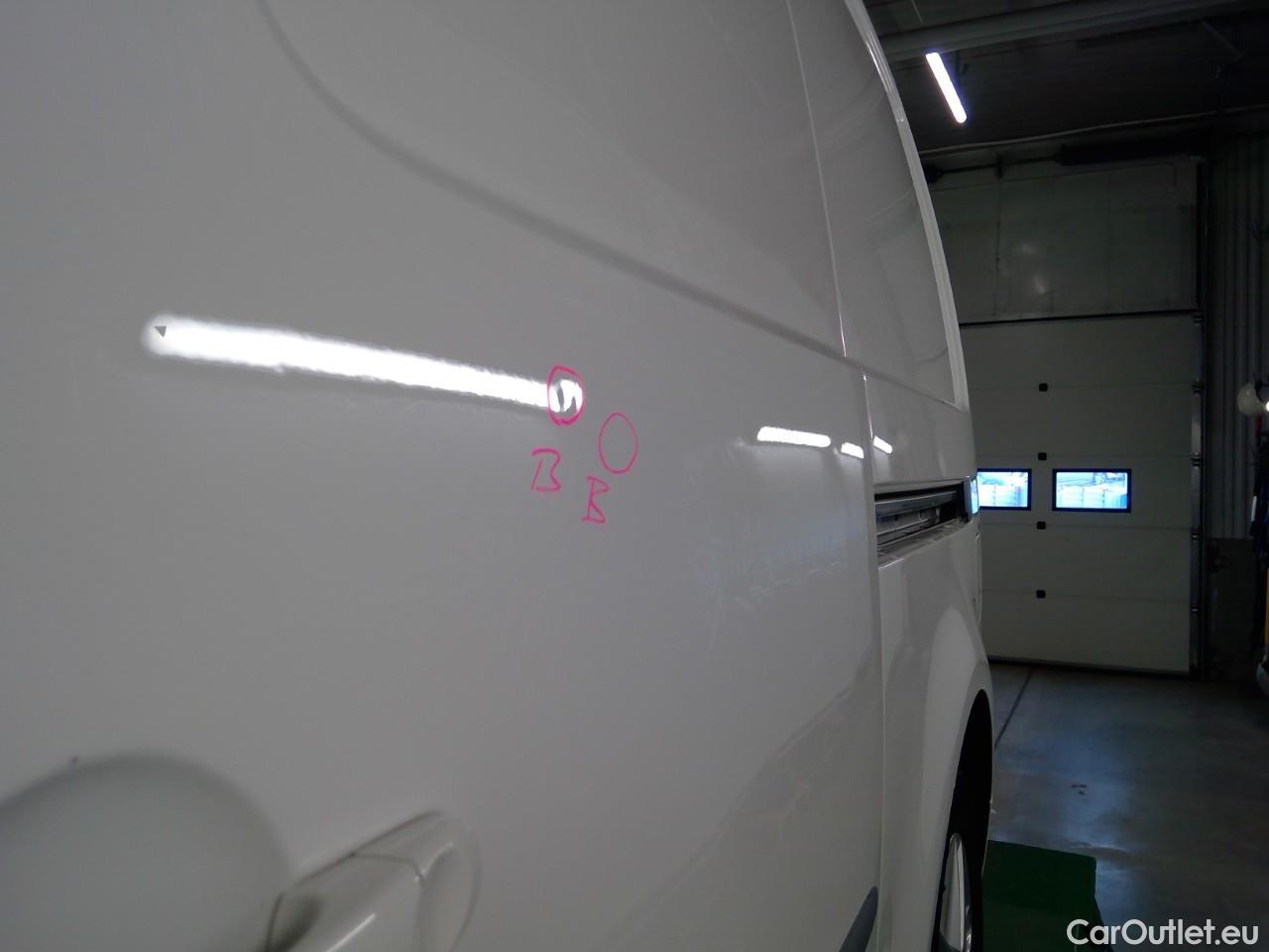  Volkswagen  Caddy  TDI 75 Maxi Aut #7