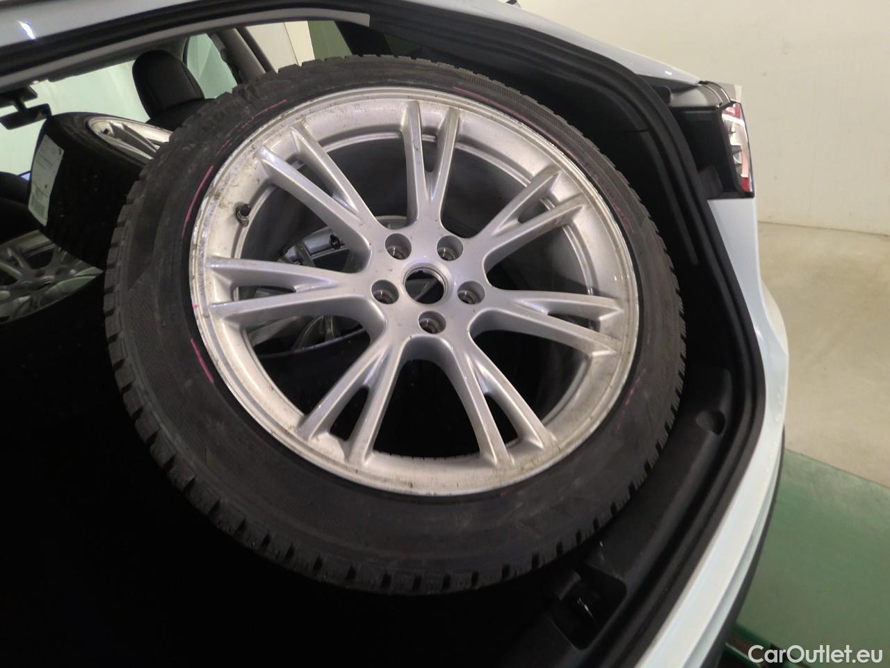  Tesla  Model Y  75kWh Long-Range AWD #8