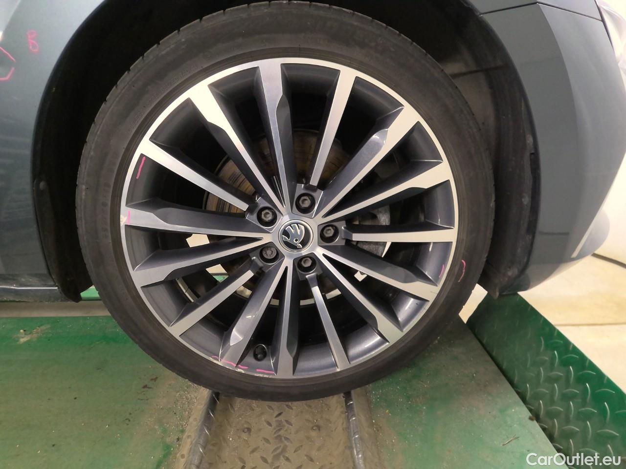  Skoda  Superb Sup.Co.TSI PHEV 218 L&K Aut #18