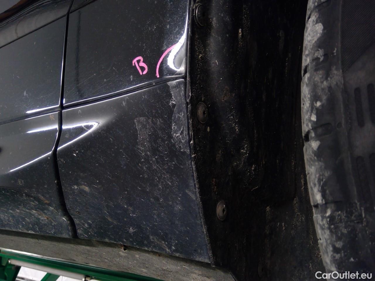  Volvo  XC60  B4D 4WD Mo Ad SE Park Aut #37