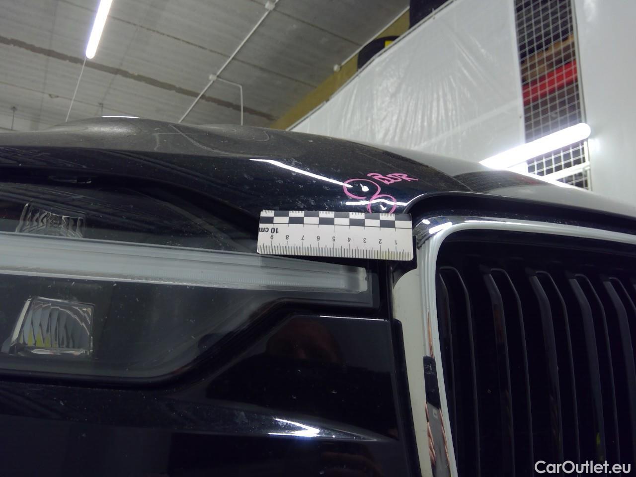  Volvo  XC60  B4D 4WD Mo Ad SE Park Aut #40