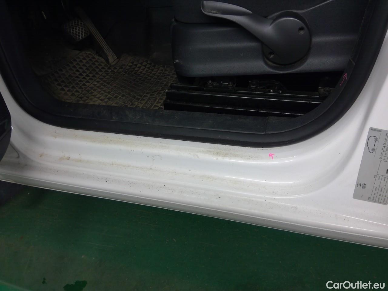 Volkswagen  Caddy  TDI 75 Maxi Aut #15