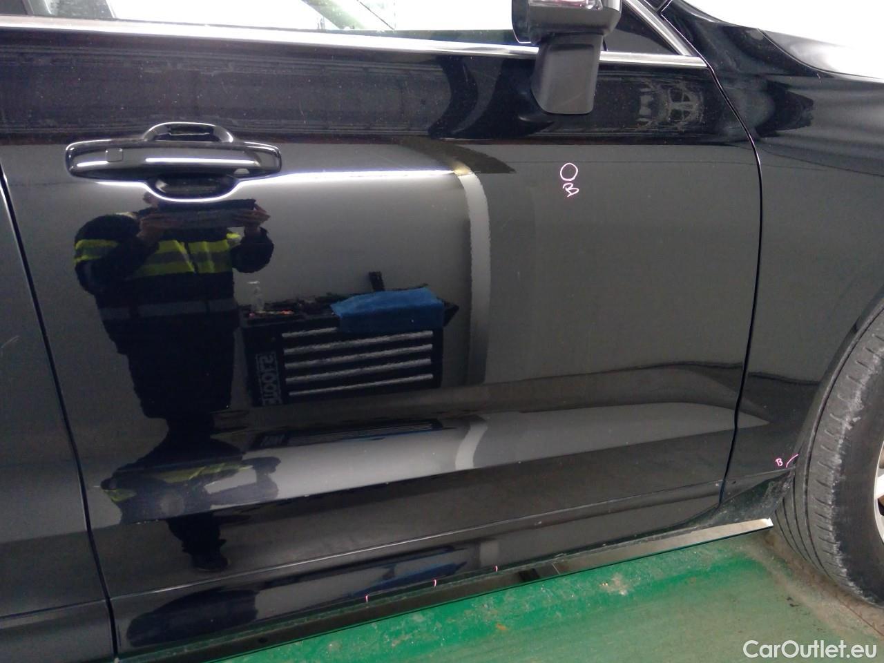  Volvo  XC60  B4D 4WD Mo Ad SE Park Aut #33