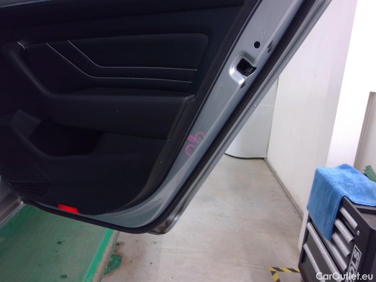  Volkswagen  Passat  Sp.Combi GTE #29