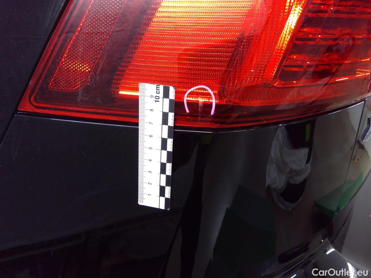  Volvo  XC60  B4D 4WD Mo Ad SE Park Aut #16