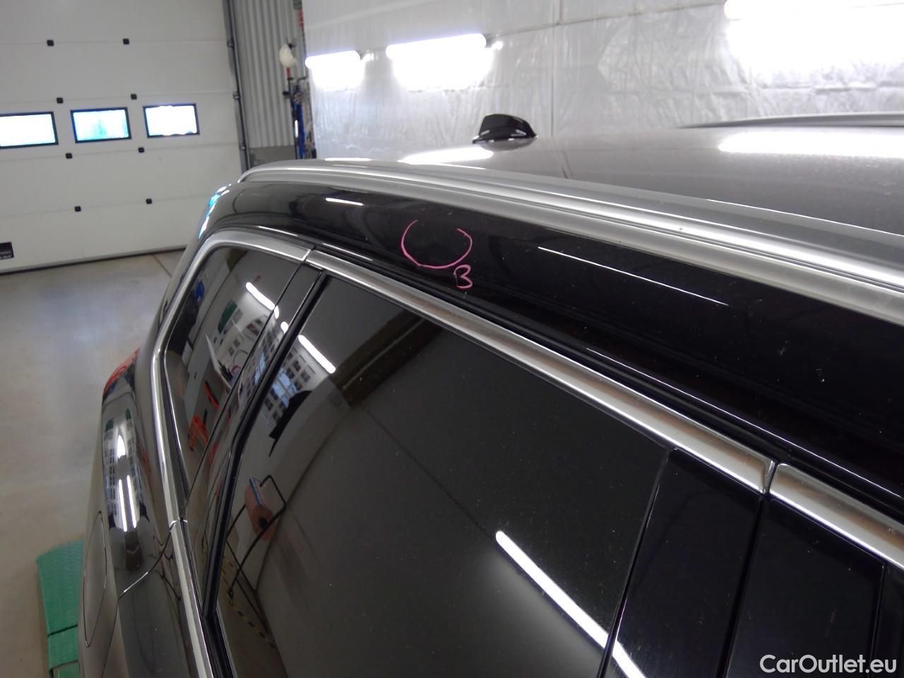  Volvo  XC60  B4D 4WD Mo Ad SE Park Aut #45