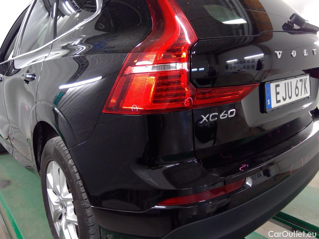 Volvo  XC60  B4D 4WD Mo Ad SE Park Aut #14