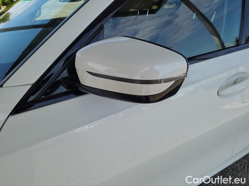  Bmw  Serie 3  Lim. (F30)  (2015) 330e AT #4
