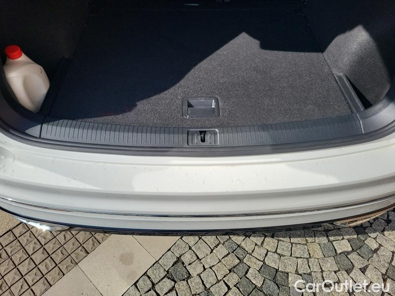  Volkswagen  Tiguan  Allspace (BJ2)(05.2021->)  2.0TDI 110 R-Line 4M AT #15