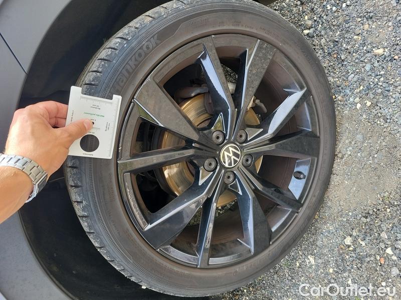  Volkswagen  Taigo  (2021)  1.0 TSI 81 R-Line AT #4