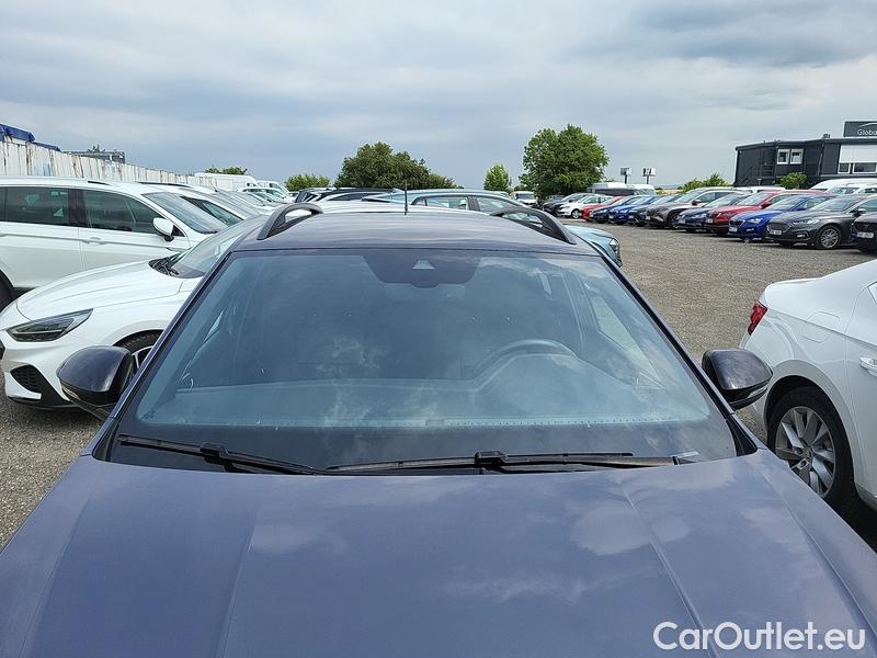  Volkswagen  Taigo  (2021)  1.0 TSI 81 R-Line AT #1