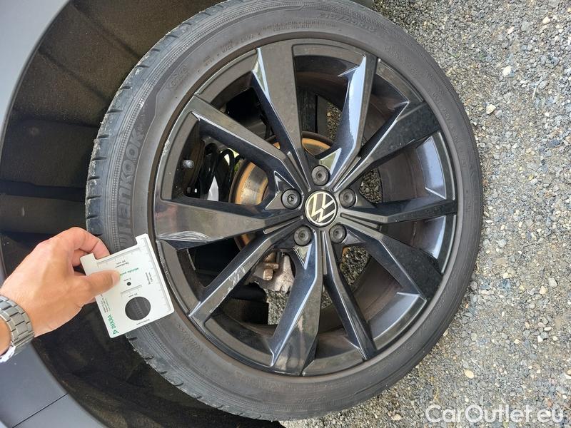  Volkswagen  Taigo  (2021)  1.0 TSI 81 R-Line AT #3