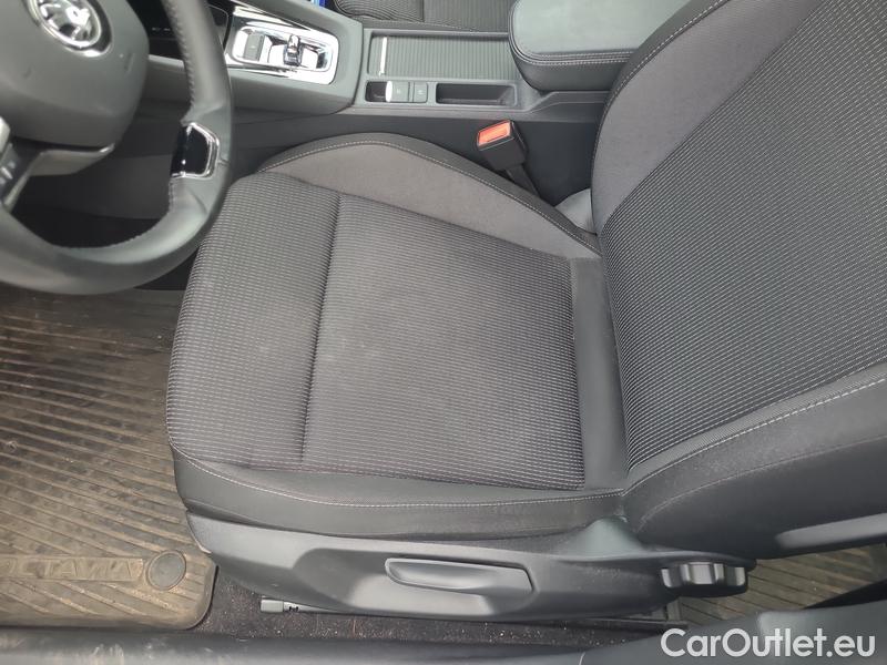  Skoda  Octavia  Combi (NX3)(2020) Oct.Com.1.5e-TEC 110 Ambit.AT #6