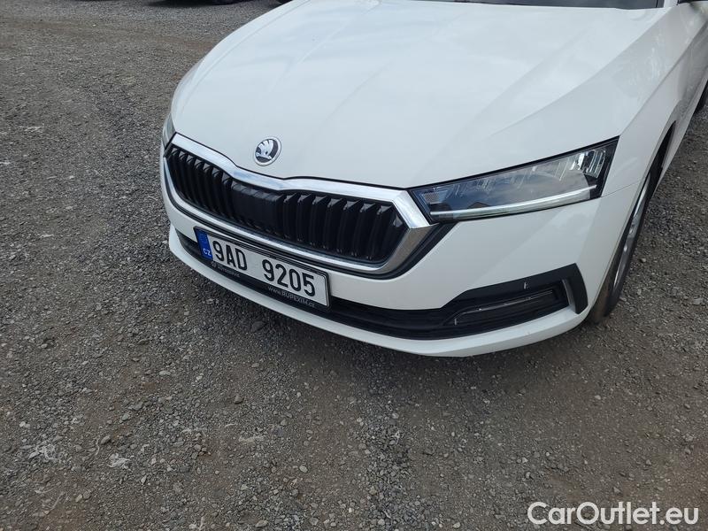  Skoda  Octavia  Combi (NX3)(2020) Oct.Com.1.5e-TEC 110 Ambit.AT #3