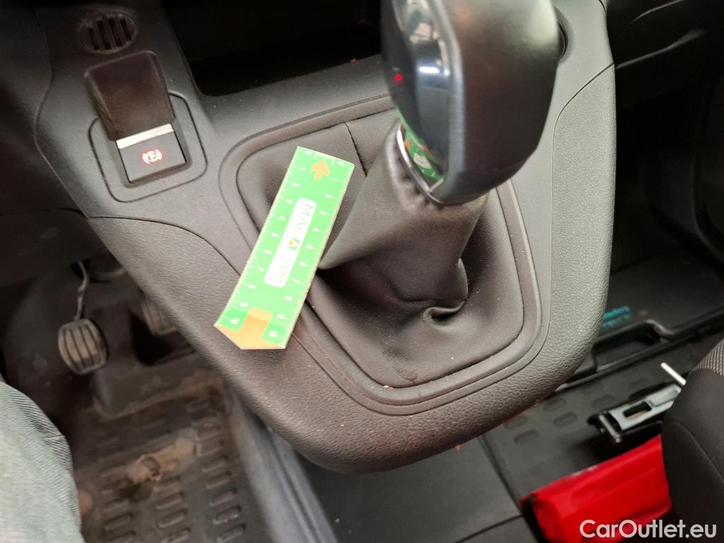  Citroen  Berlingo CITROEN  VU 4p Fourgonnette Taille M 1000kg BlueHDi 100 S&S BVM Club #13
