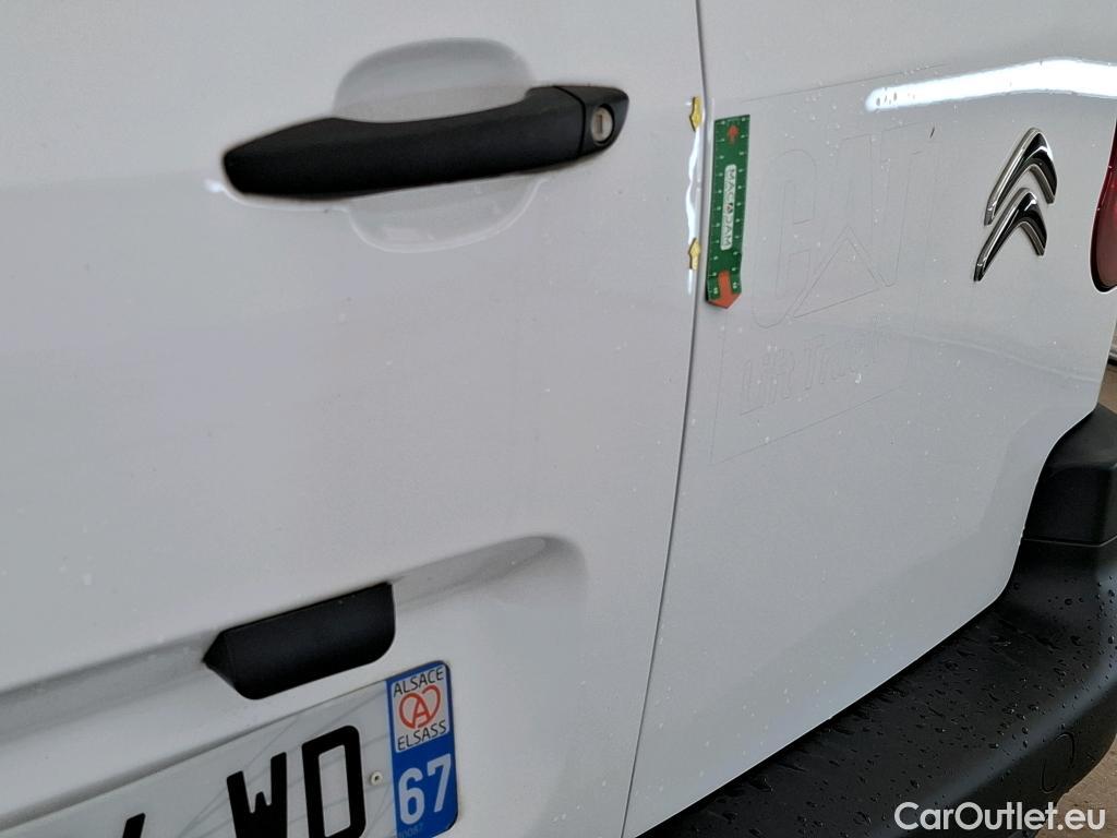  Citroen  Berlingo CITROEN  VU 4p Fourgonnette Taille M 1000kg BlueHDi 100 S&S BVM Club #12