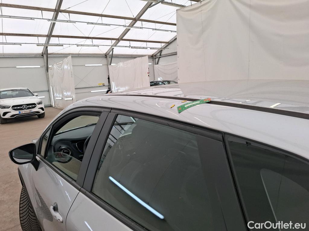  Renault  Captur RENAULT  5p Crossover Business dCi 90 #37