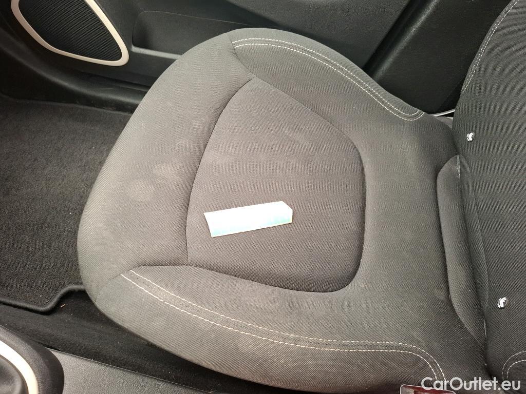  Renault  Captur RENAULT  5p Crossover Business dCi 90 #44