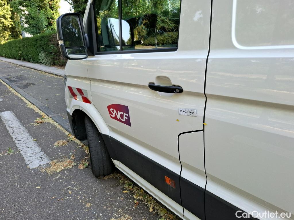  Volkswagen  Crafter  Fourgon Fourgon 35 mittlerer Radstand mit Hochdach FWD 2.0 140CV BVM6 #3