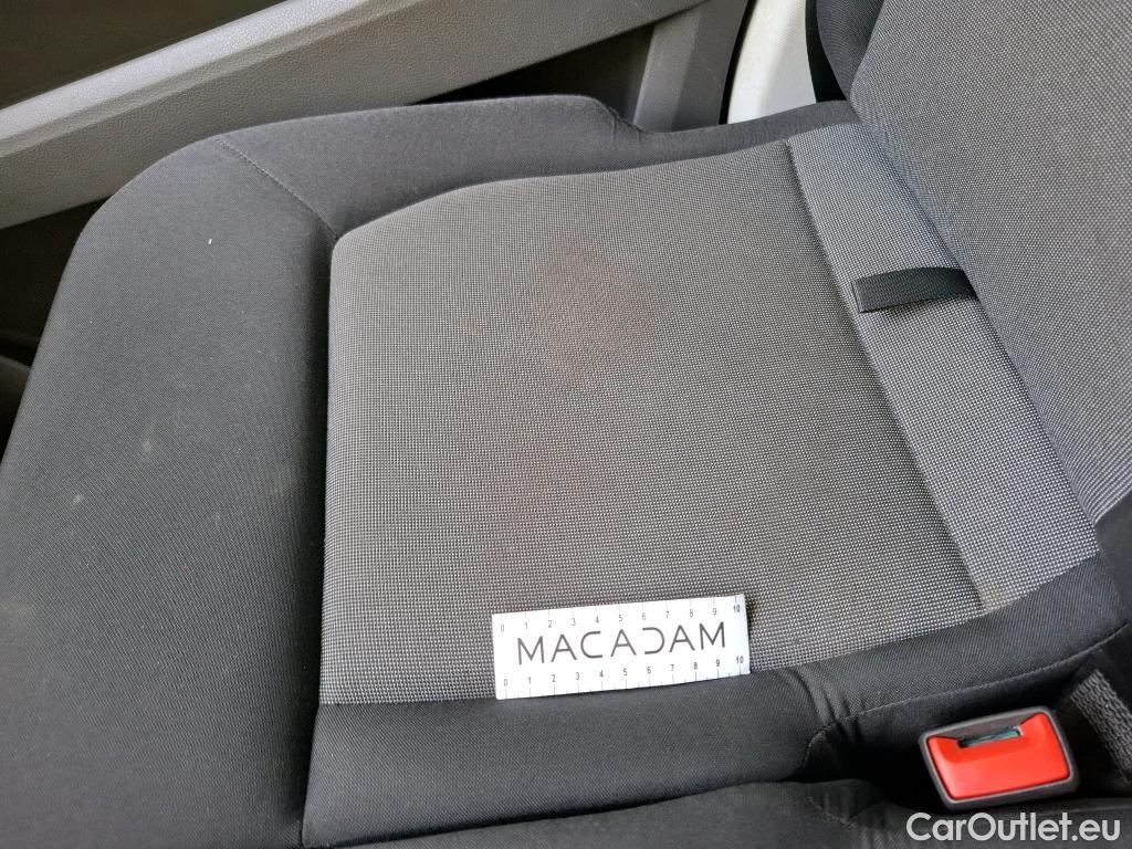  Volkswagen  Crafter  Fourgon Fourgon 35 mittlerer Radstand mit Hochdach FWD 2.0 140CV BVM6 #25