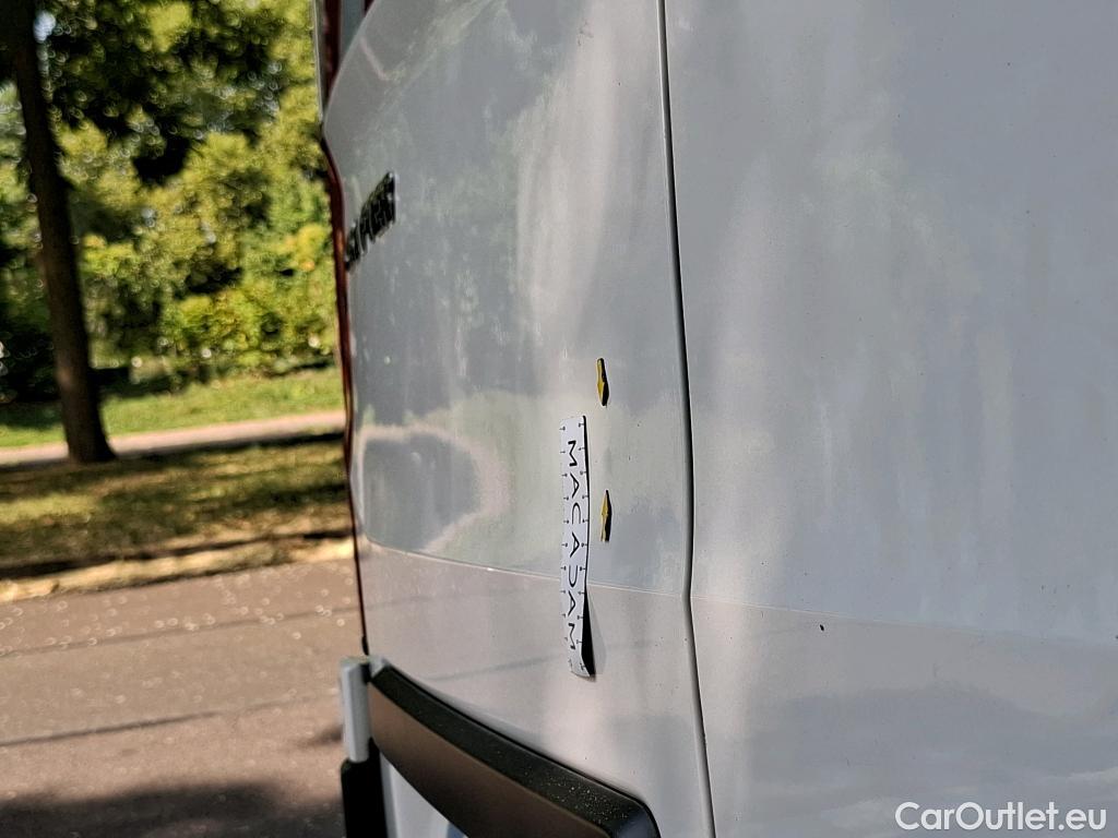  Volkswagen  Crafter  Fourgon Fourgon 35 mittlerer Radstand mit Hochdach FWD 2.0 140CV BVM6 #40