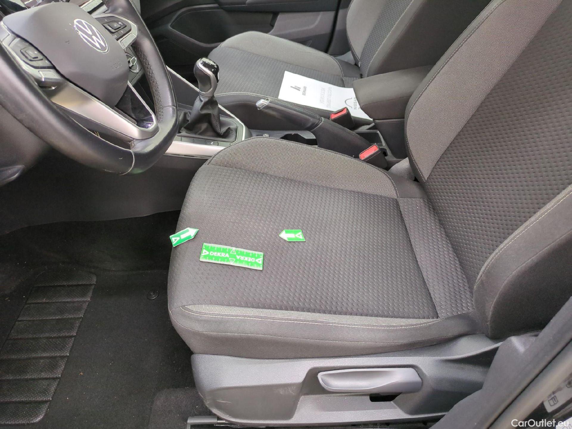  Volkswagen  Taigo VOLKSWAGEN  / 2021 / 5P / SUV 1.0 TSI 110 Life Plus #20