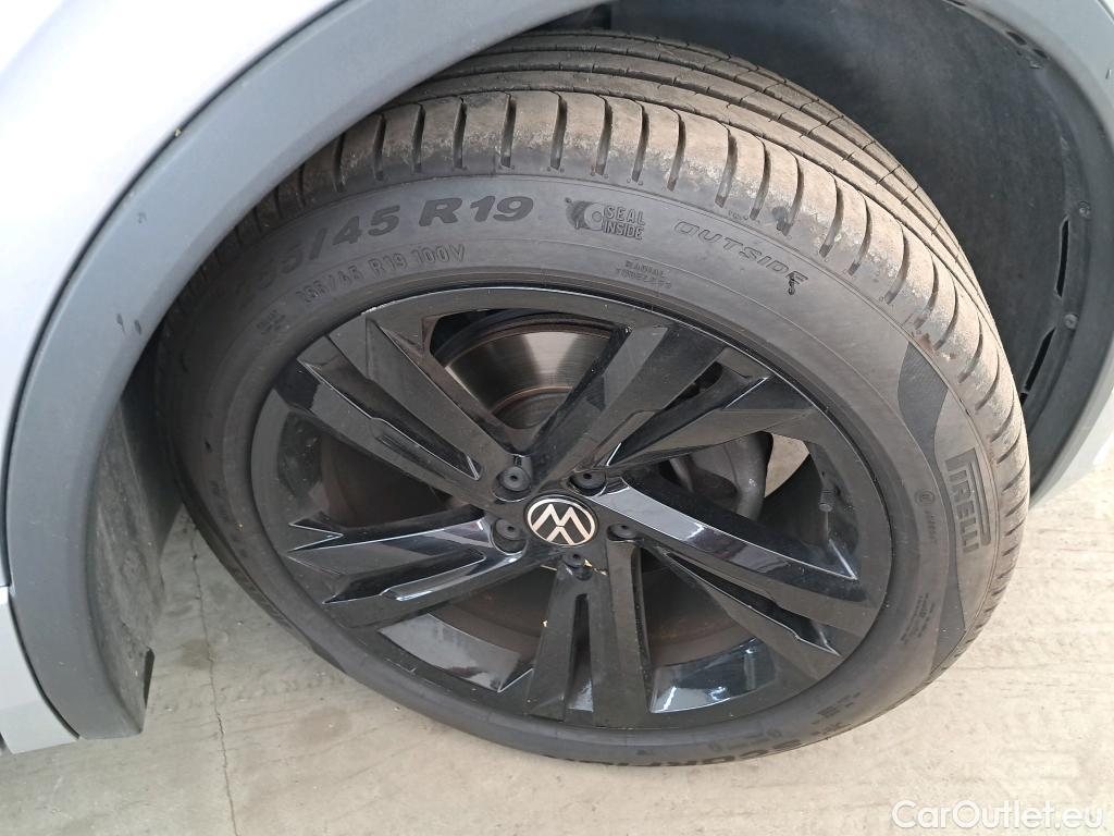  Volkswagen  Tiguan VOLKSWAGEN  / 2020 / 5P / SUV 2.0 TDI 150 DSG7 R-Line #6