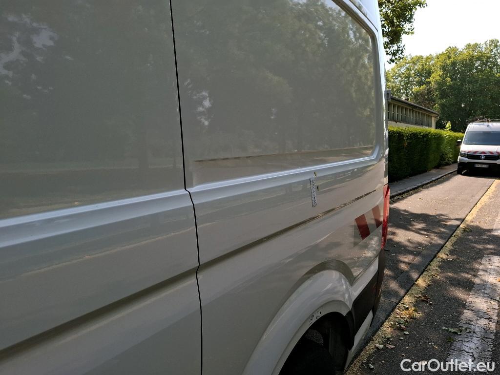  Volkswagen  Crafter  Fourgon Fourgon 35 mittlerer Radstand mit Hochdach FWD 2.0 140CV BVM6 #28