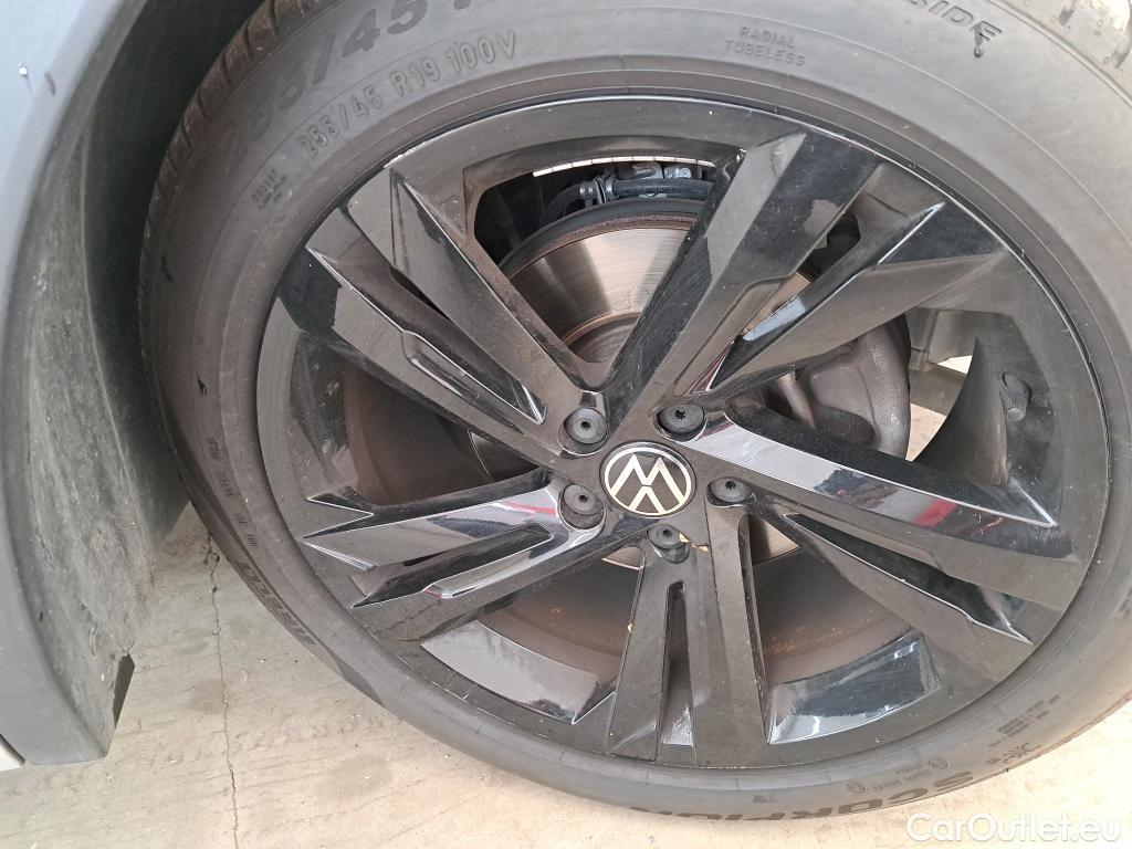 Volkswagen  Tiguan VOLKSWAGEN  / 2020 / 5P / SUV 2.0 TDI 150 DSG7 R-Line #7