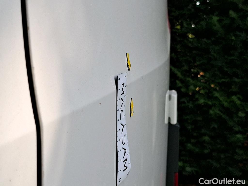  Volkswagen  Crafter  Fourgon Fourgon 35 mittlerer Radstand mit Hochdach FWD 2.0 140CV BVM6 #38