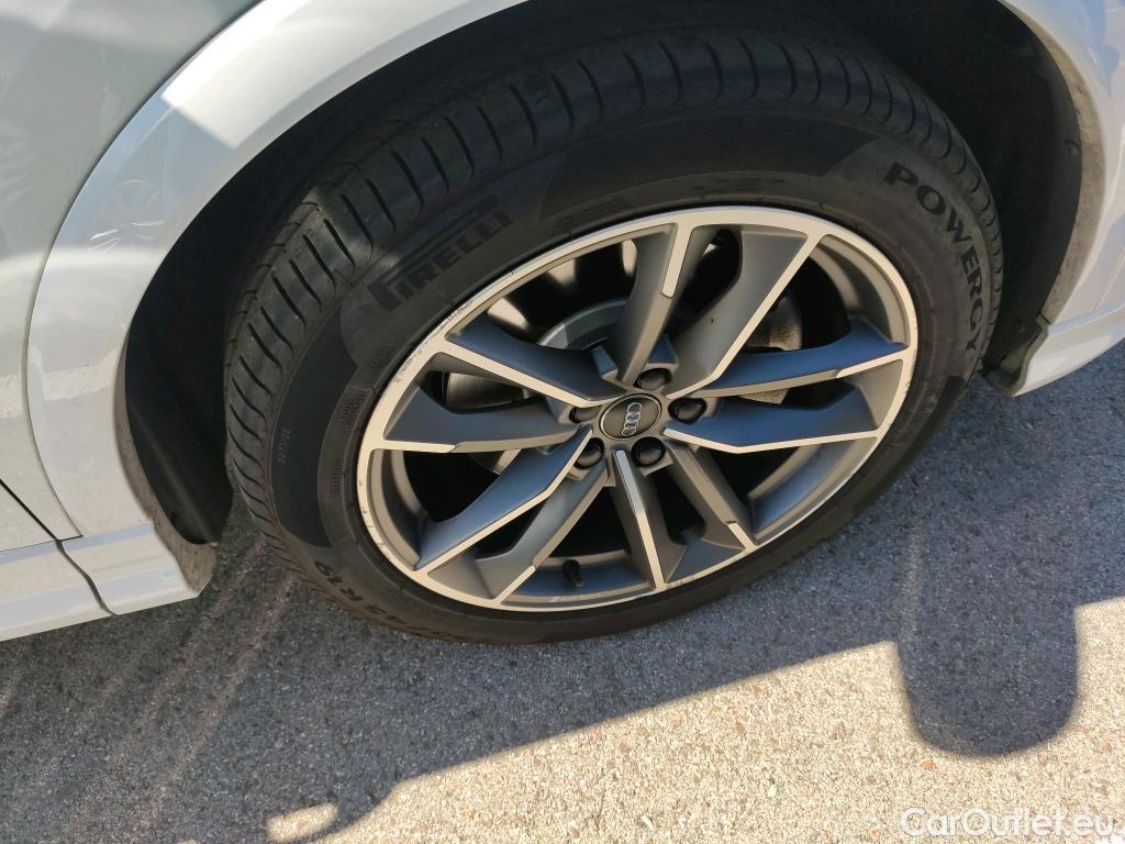  Audi  Q3 AUDI  / 2018 / 5P / todoterreno 40 TDI 140kW S tronic Quattro Black Line #9