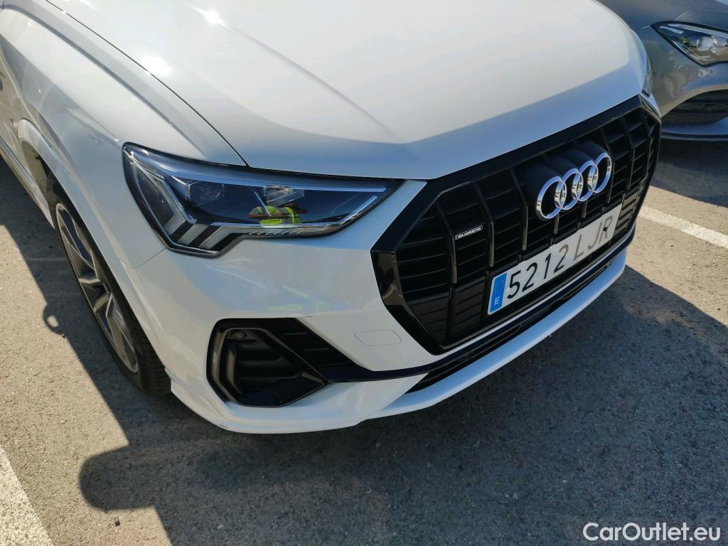  Audi  Q3 AUDI  / 2018 / 5P / todoterreno 40 TDI 140kW S tronic Quattro Black Line #18