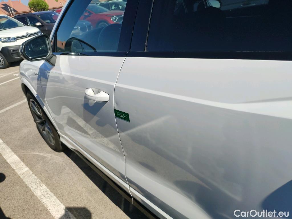  Audi  Q3 AUDI  / 2018 / 5P / todoterreno 40 TDI 140kW S tronic Quattro Black Line #22