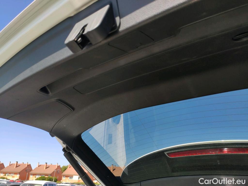  Audi  Q3 AUDI  / 2018 / 5P / todoterreno 40 TDI 140kW S tronic Quattro Black Line #16